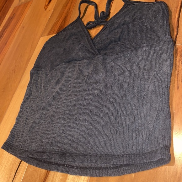LIKE NEW- ME TO WE CROPPED TANK TOP - SIZE XS - Picture 2 of 7